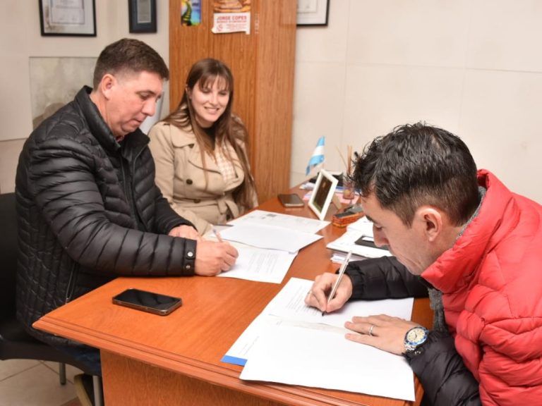 Consolidamos «Deporte y Recreación» con un nuevo natatorio en María Luisa.